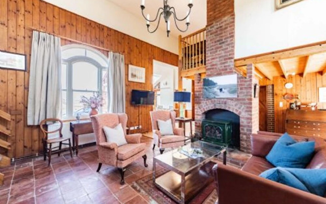 Host Stay Shipyard Studio