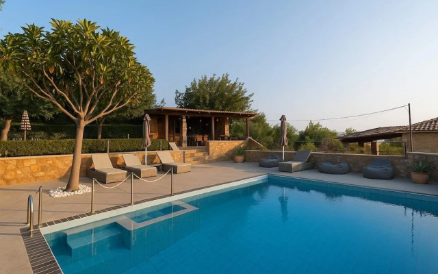 Villavia Residence - Ostria Pool Access Residence