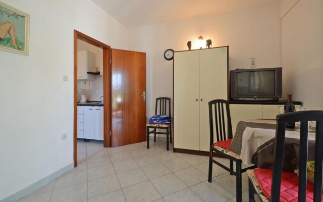 Amazing Apartment in Racisce With Wifi and 1 Bedrooms