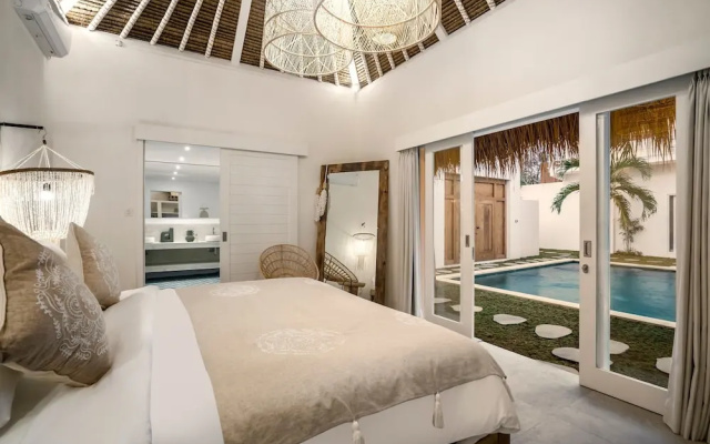 A Casa Di Renucci by Alfred in Bali - Brand New Stunning 5BR Villa Near Seminyak Beach – Guest Rooms – Kuta