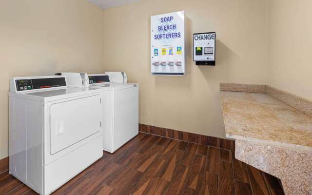 Days Inn by Wyndham Wauseon