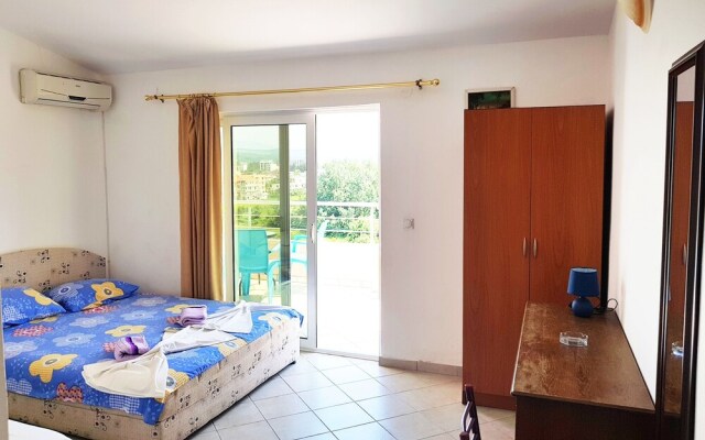 Doni Apartments
