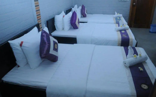 Pillar Hotel