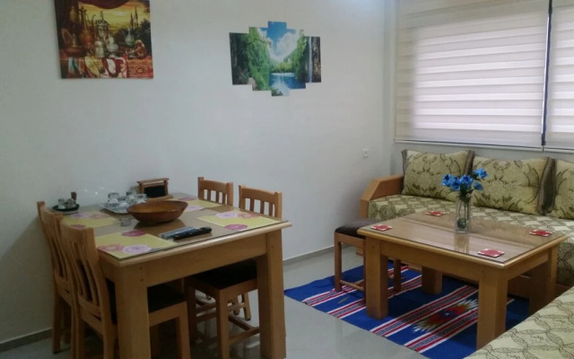 Golden Ashraf Apartment
