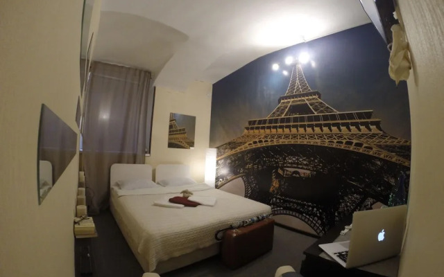 Zhukovskogo 14 Mini Hotel