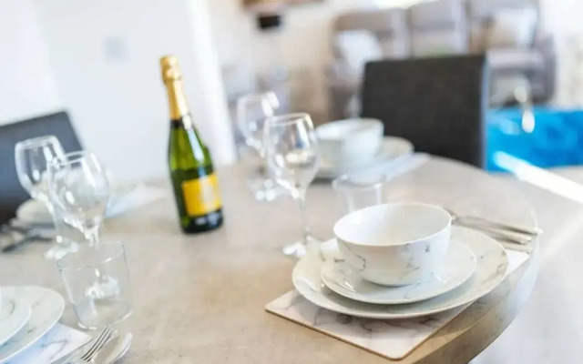 South Esk 7 - Modern 3 bed Apartment