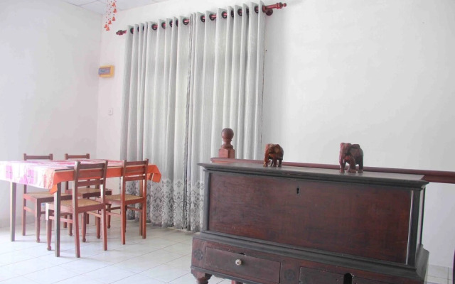 Hikka Yellow Villa - Hikkaduwa