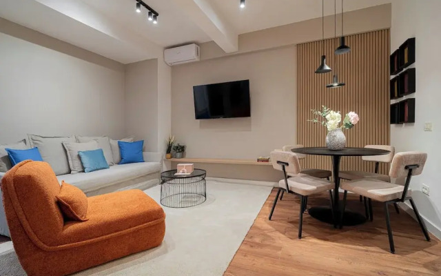 Modern & Spacious 2BR Steps to Cismigiu Gardens