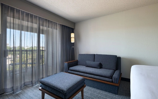 Courtyard by Marriott Austin The Domain Area