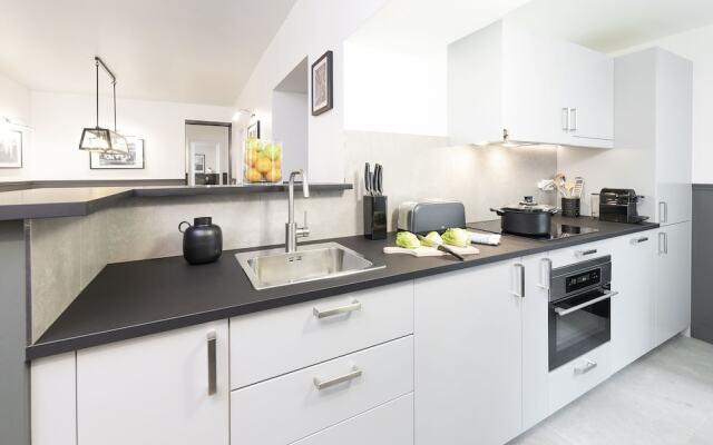 Luxury 4BDR Le Marais I by Livinparis