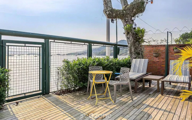 Seafront Beautiful House in Sto. Antonio Cda1647