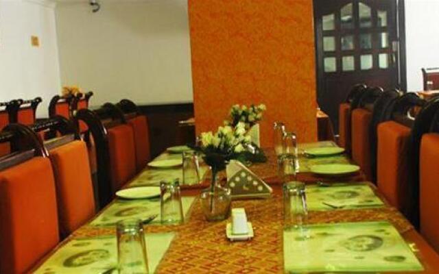 Hotel Theni International