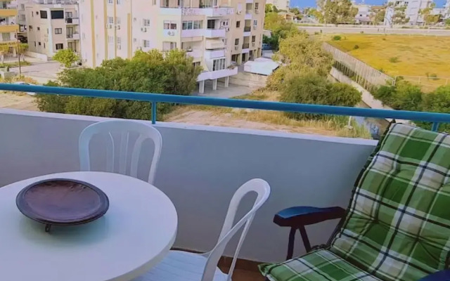 35 LCA - Camelia Apartment