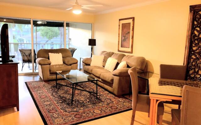 Olde Naples Condo #813