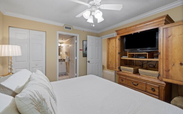 Pelican Beach 0411 1 Bedroom Condo by Pelican Beach Management