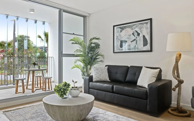 Ultra Modern Luxurious home in Tranquil Sydney