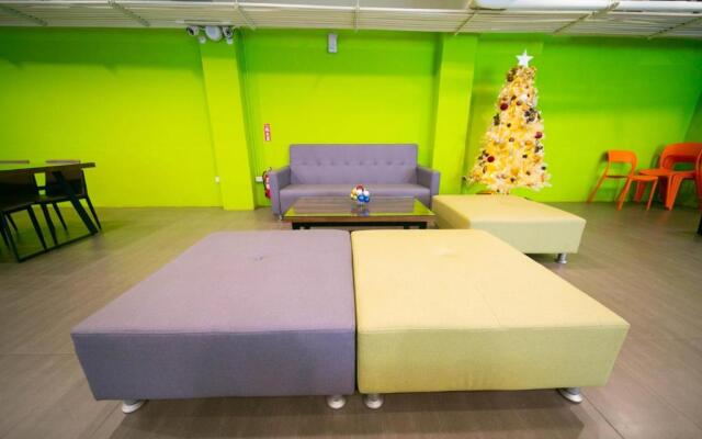 Travelers Plus - Hostel