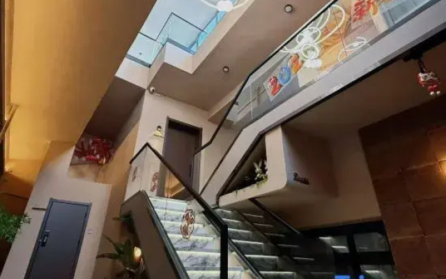 Xichao No. 84 Homestay (Xinzhou Ancient City)