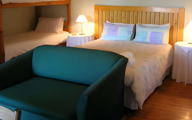 Dempseys Guest House