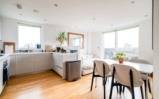 Modern Bermondsey Apartment