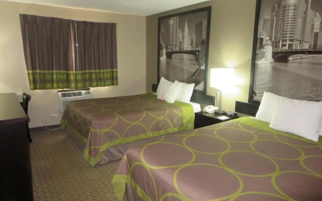 Super 8 Mundelein/Libertyville Area