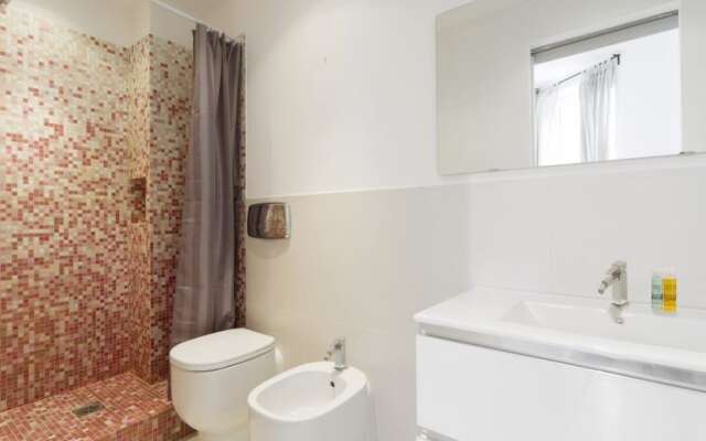 Cadorna 9 by Flatscollection