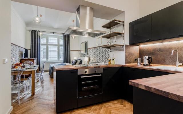 PRG Trendy Central APT by Michal&Friends