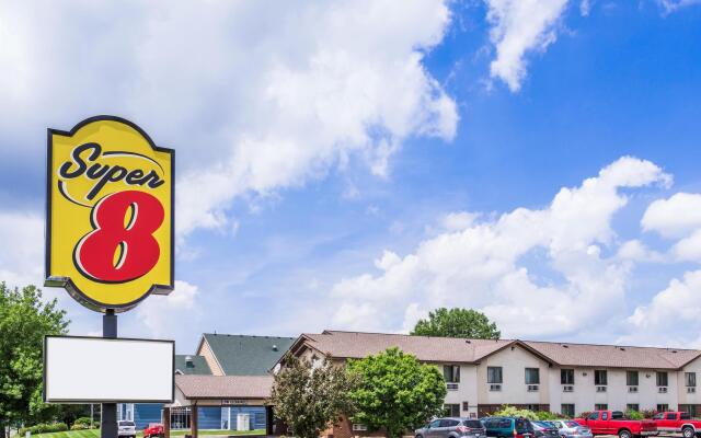 Asteria Inn & Suites