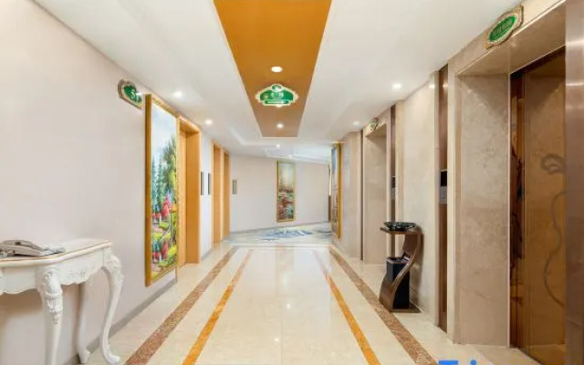 Vienna International Hotel (Huaihua Hexi Ziyuan)
