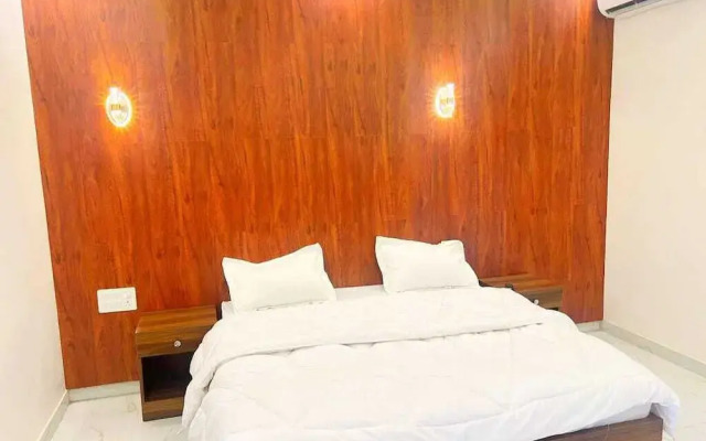 Kingfisher Luxury Resort