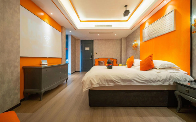 Dongyang Fanhua E-sports Hotel