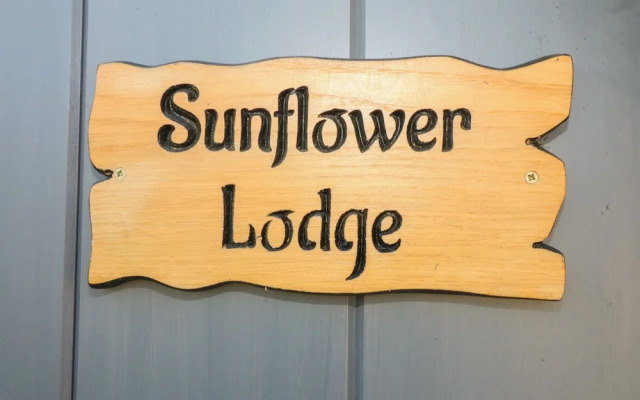 Sunflower Lodge