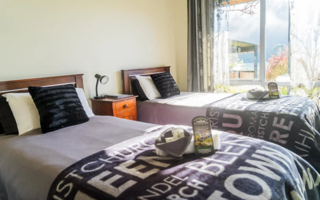 Tombstone Motel, Lodge & Backpackers