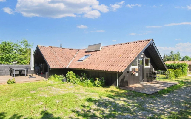 6 Person Holiday Home in Ulfborg