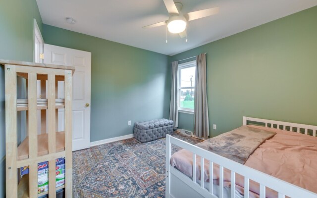 Riverfront Virginia Home - Dock, Fire Pit & Kayaks