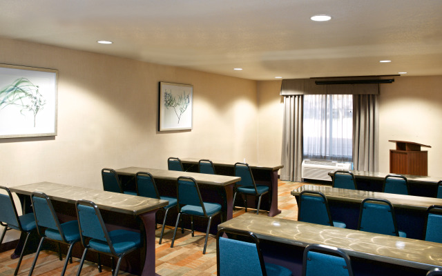 Best Western Plus Midvale Inn