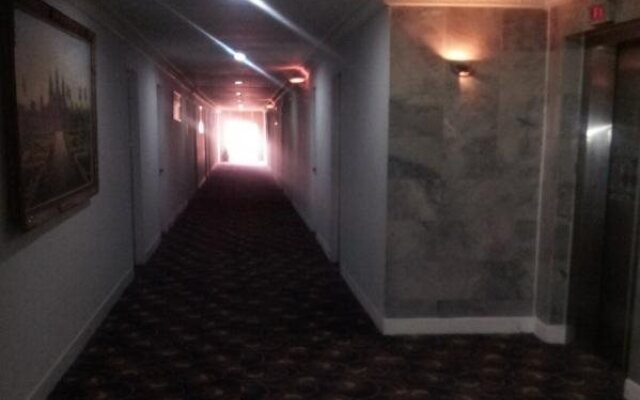 Regal Hotel