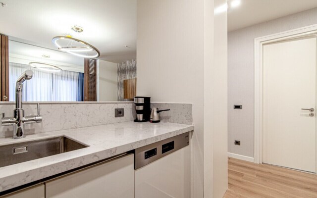 Elegant Flat Close to Malls in Sariyer