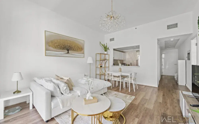 WelHome - Beautiful 1BR Apt. in Al Barsh