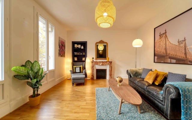 Apartment with 2 Bedrooms in Boulogne-Billancourt, with Furnished Terrace And Wifi