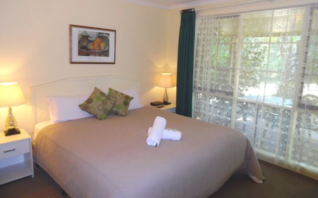 Bright Highland Valley Cottages