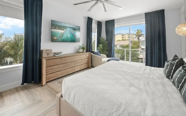 Maritime Manor in Siesta Key