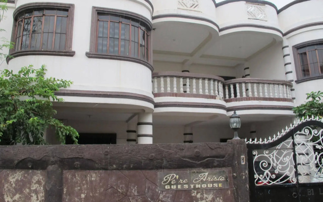 Pe're Aristo Guesthouse