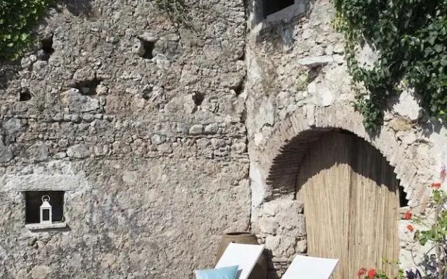 White Jasmine Cottage