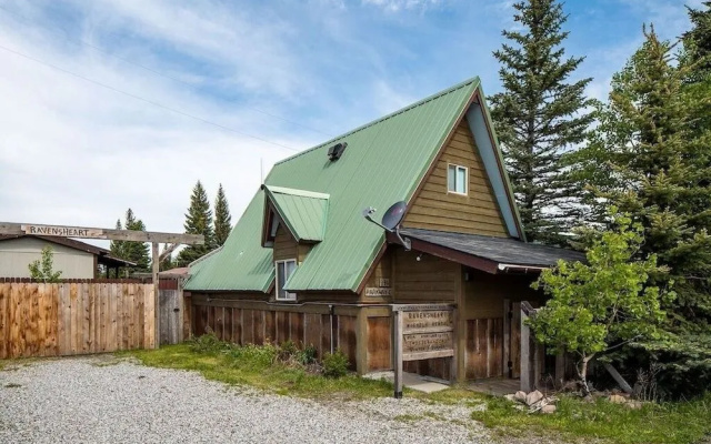 Ravens Heart Cabin