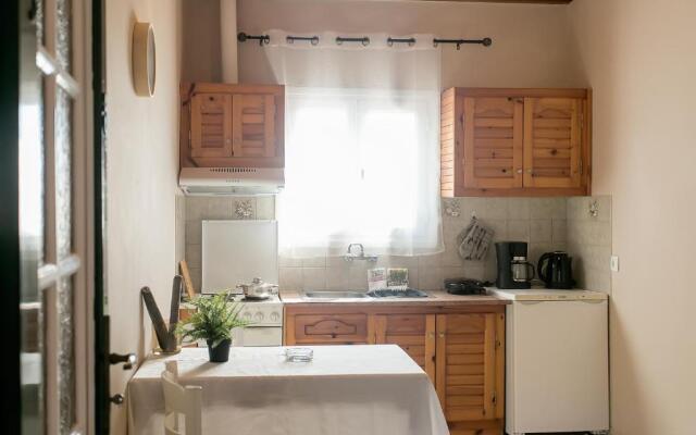 Vallias Seaview Apartments by Konnect, 300m from Nissaki beach