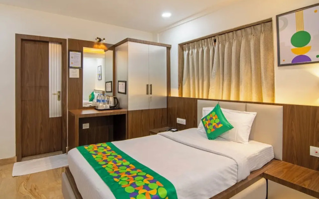 Treebo Petals Banquet & Suites - Kolkata