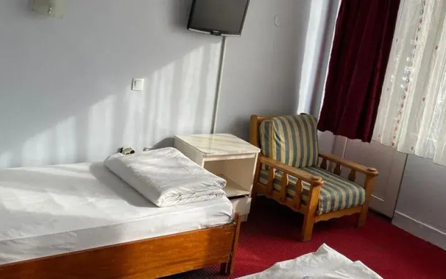 Öz Otel Altınbaşak