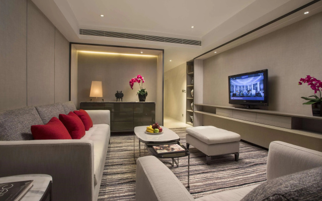 Carlton Hotel Singapore - Image 7