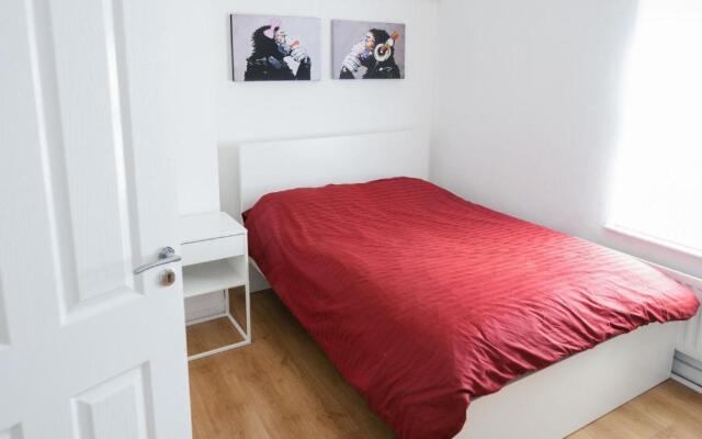 Super Modern 2BD City Center Apartment Belfast